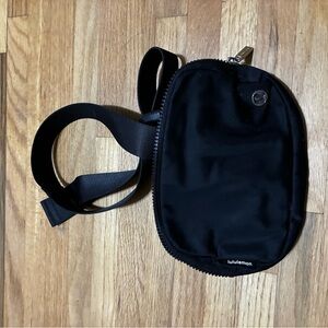 lululemon athletica Classic Black Belt Bag